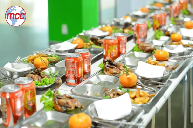 suất ăn công nghiệp